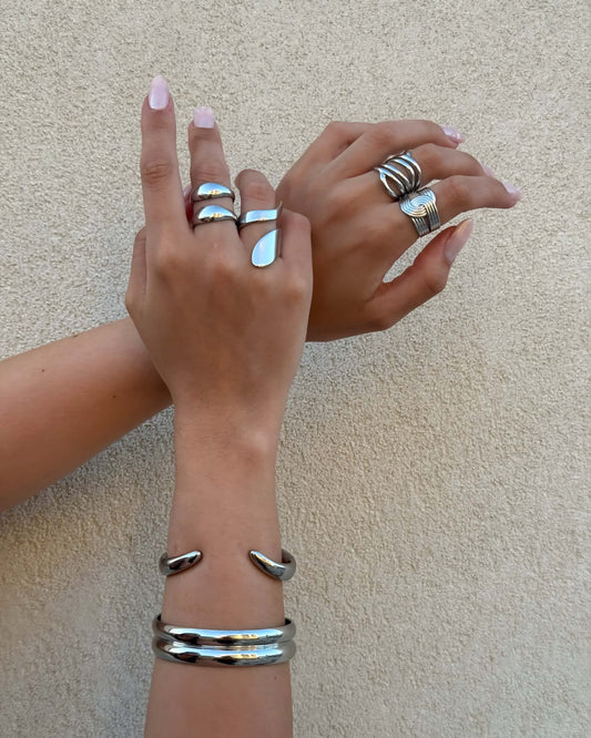 Aurora curve silver cuff