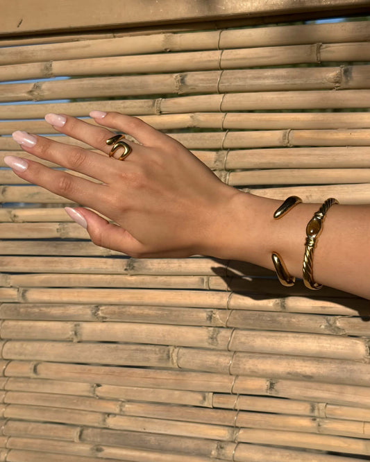 Melia gold bracelet