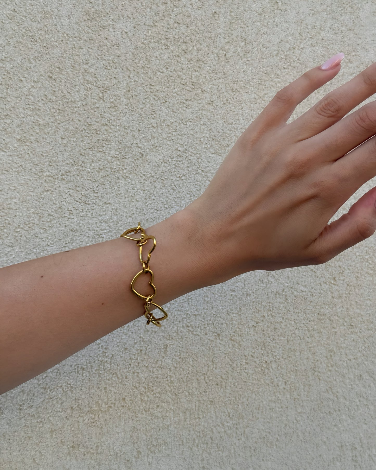 Sweetheart gold bracelet